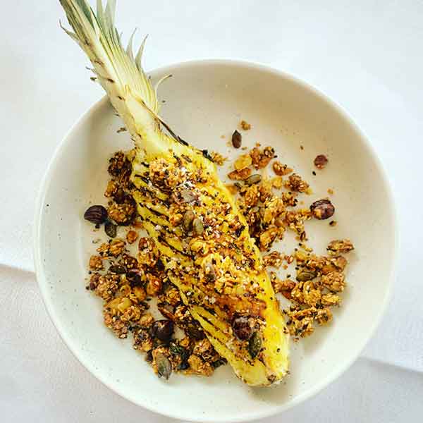 Grilled granola pineapple