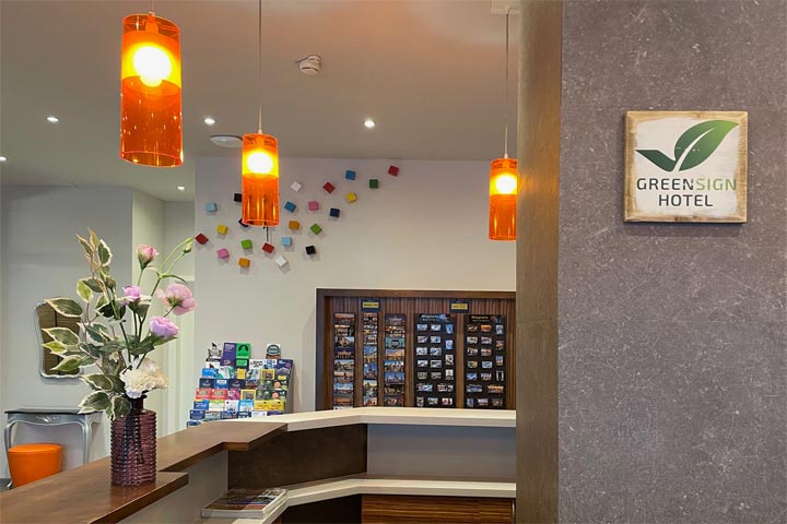 Sorat Hotel Berlin Lobby mit Greensign Zertifikat