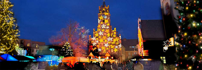 Weihnachtsmarkt Brandenburg am Roland bei Nacht mit Sorat Hotel