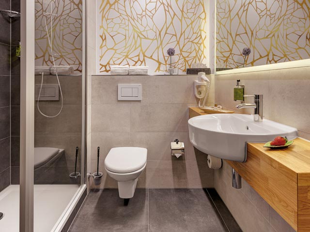 Comfort Double Room Business: Bathroom