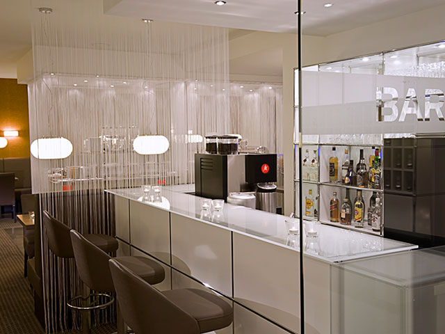 Lobby bar