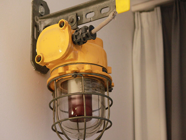 Industrial lamp [Room 225]